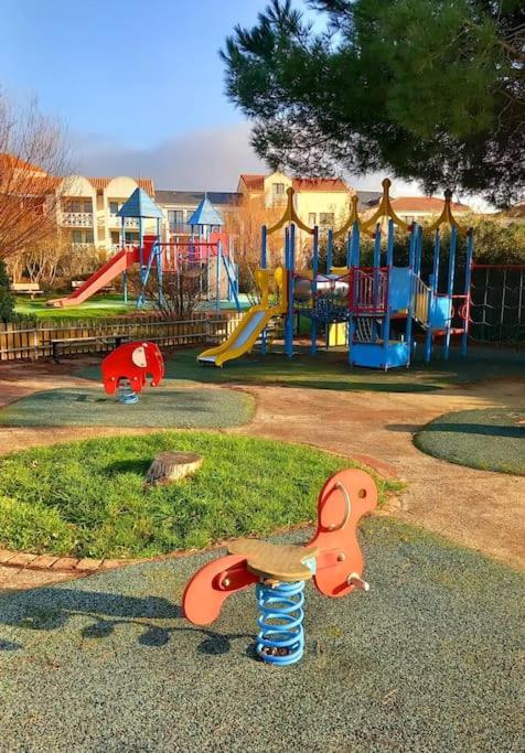"Le Filet Du Lac" Appartement Atypique, 5 Personnes, Duplex, Vue Lac, Acces Parc Aquatique Gratuit Talmont-Saint-Hilaire ภายนอก รูปภาพ